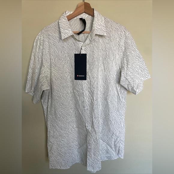 New$98 Lululemon Men’s Collar Button Front Down To The Wire Shirt XXL - Picture 2 of 7